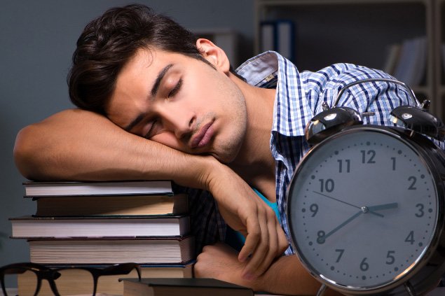 How Sleep Affects Your Grades (and How to Sleep Better)